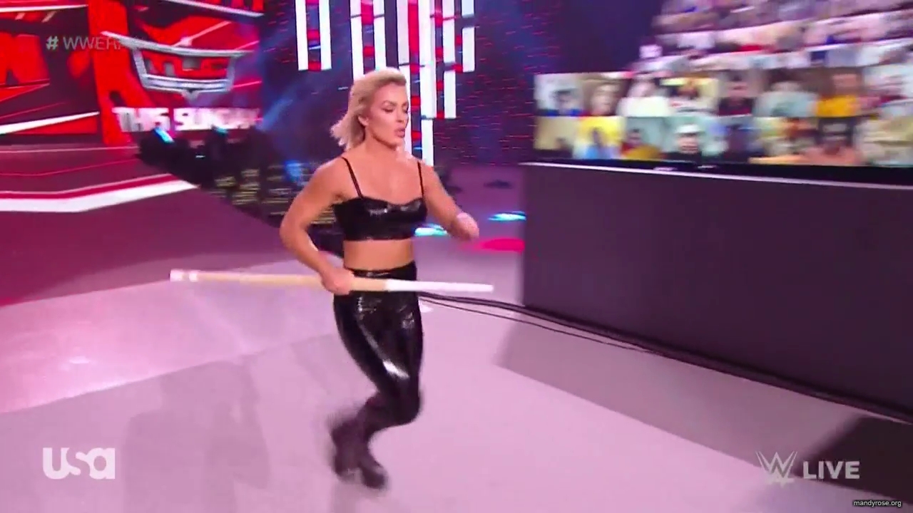 WWE_Monday_Night_Raw_2020_12_14_720p_HDTV_x264-NWCHD_mp40115.jpg