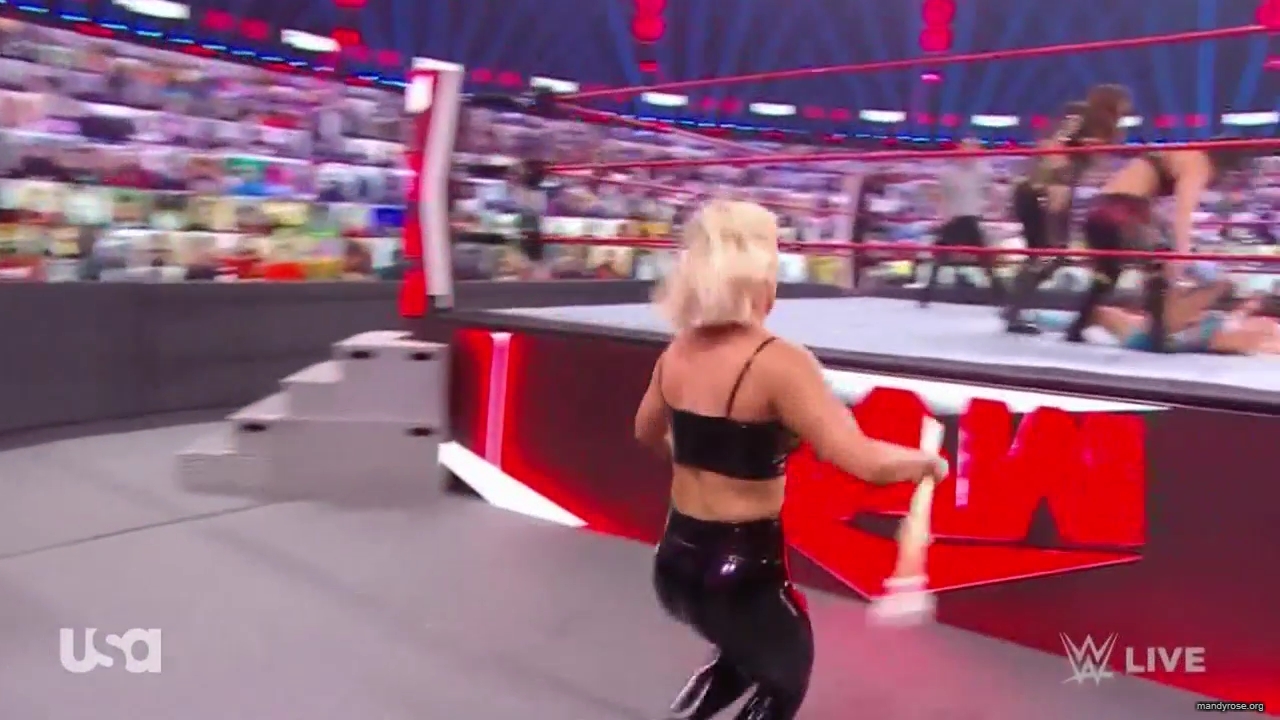 WWE_Monday_Night_Raw_2020_12_14_720p_HDTV_x264-NWCHD_mp40116.jpg