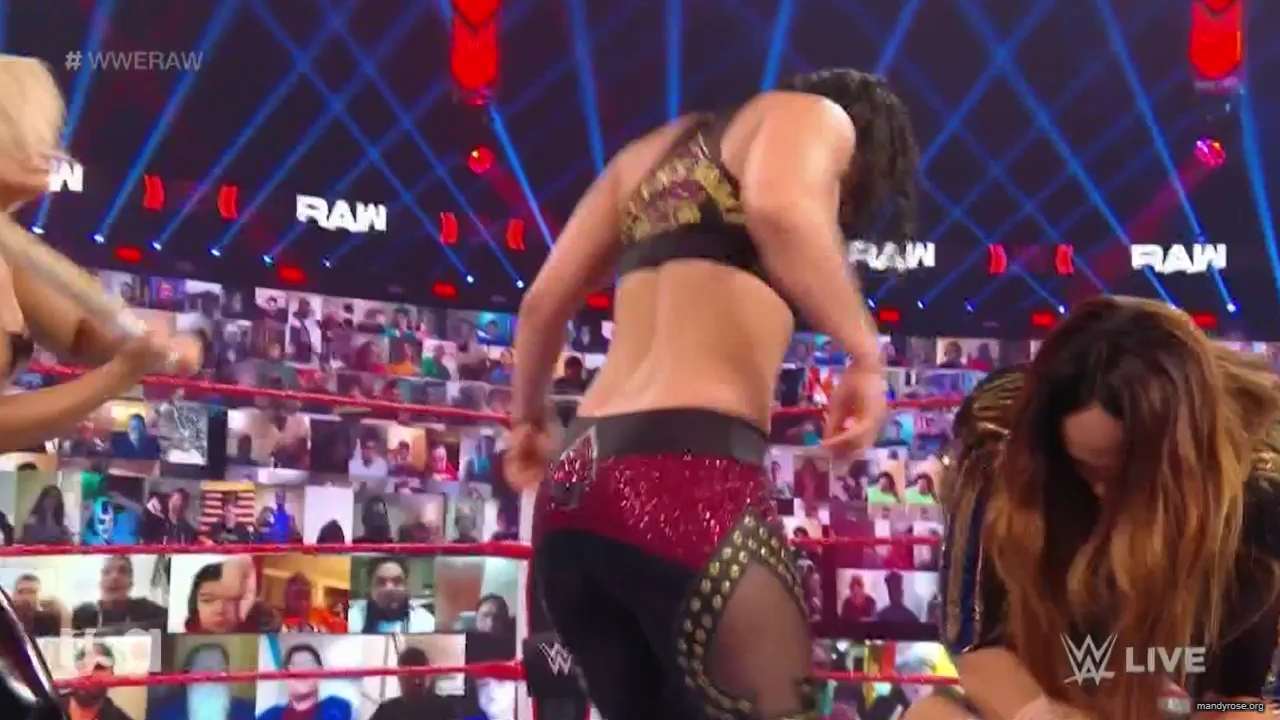 WWE_Monday_Night_Raw_2020_12_14_720p_HDTV_x264-NWCHD_mp40119.jpg