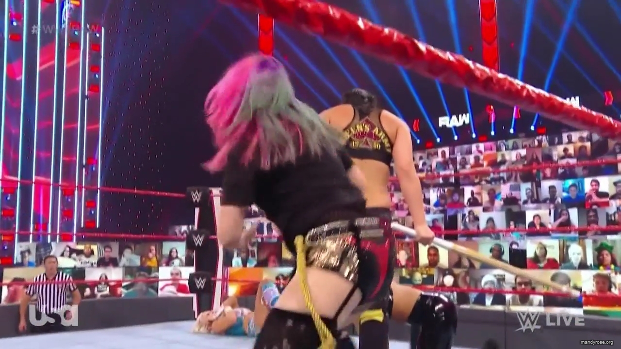 WWE_Monday_Night_Raw_2020_12_14_720p_HDTV_x264-NWCHD_mp40136.jpg