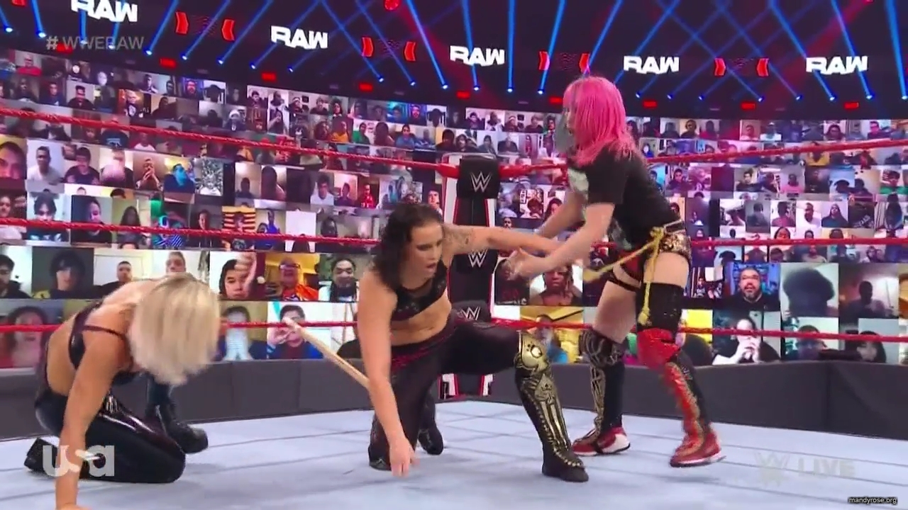 WWE_Monday_Night_Raw_2020_12_14_720p_HDTV_x264-NWCHD_mp40138.jpg
