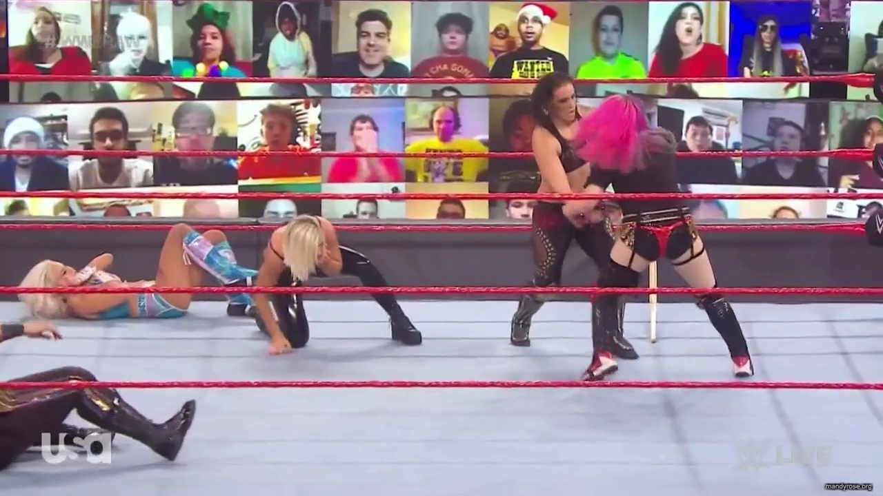 WWE_Monday_Night_Raw_2020_12_14_720p_HDTV_x264-NWCHD_mp40139.jpg