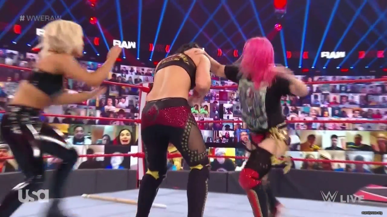 WWE_Monday_Night_Raw_2020_12_14_720p_HDTV_x264-NWCHD_mp40142.jpg