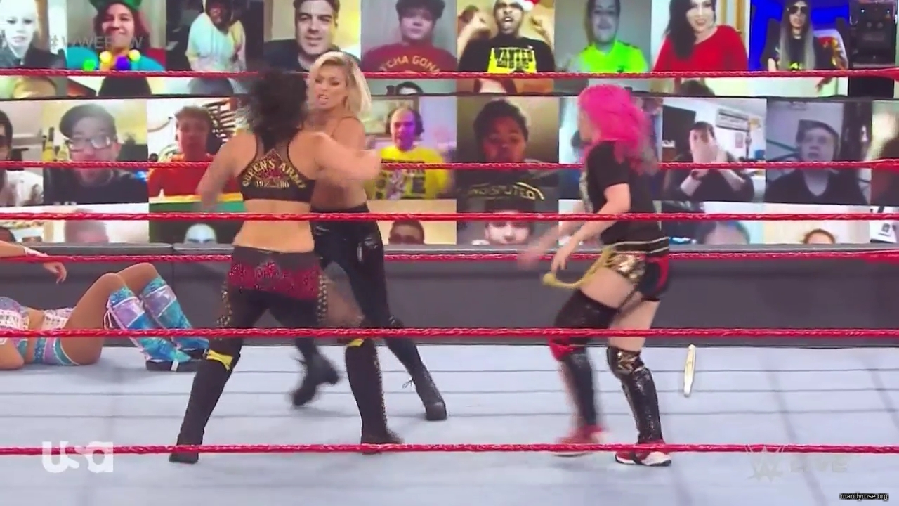 WWE_Monday_Night_Raw_2020_12_14_720p_HDTV_x264-NWCHD_mp40143.jpg