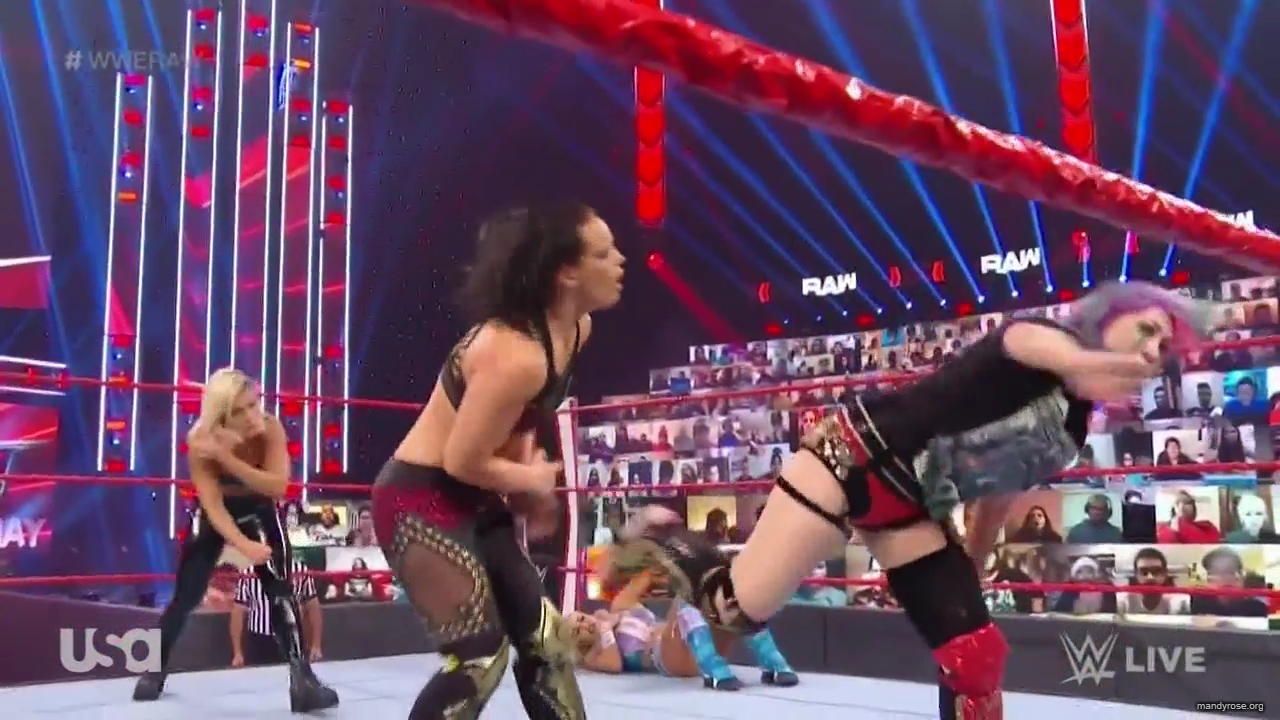 WWE_Monday_Night_Raw_2020_12_14_720p_HDTV_x264-NWCHD_mp40145.jpg