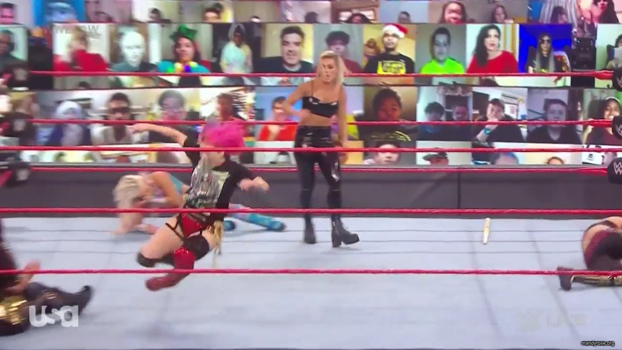 WWE_Monday_Night_Raw_2020_12_14_720p_HDTV_x264-NWCHD_mp40148.jpg