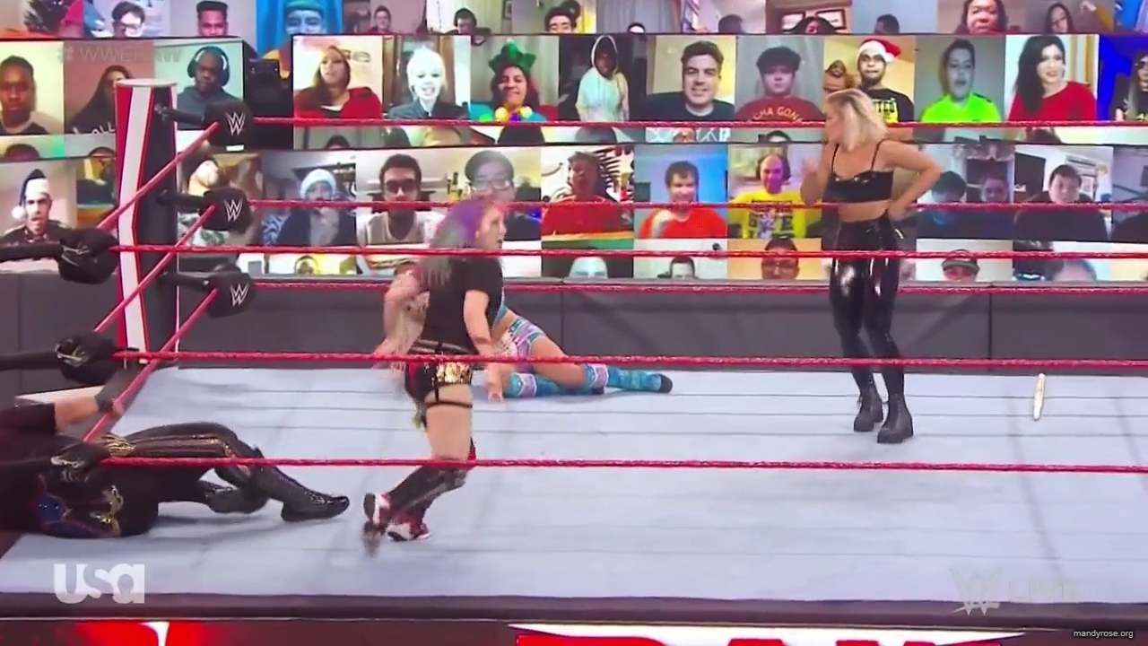 WWE_Monday_Night_Raw_2020_12_14_720p_HDTV_x264-NWCHD_mp40151.jpg
