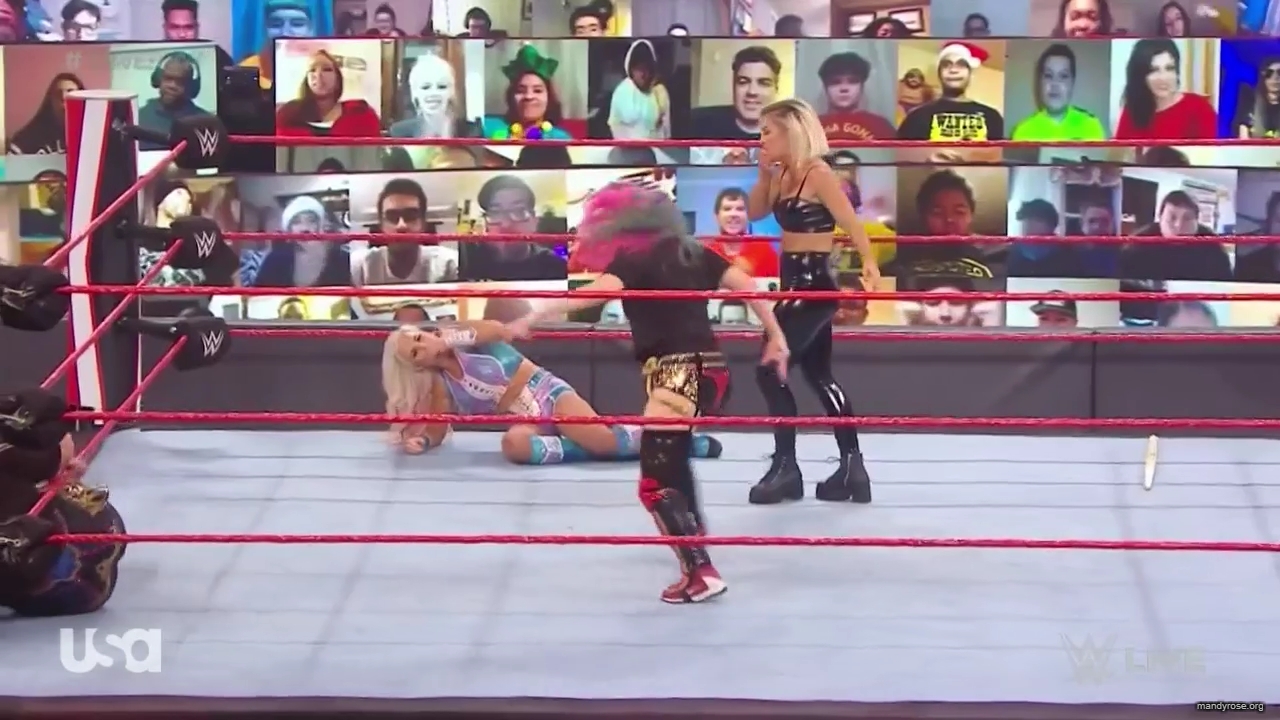 WWE_Monday_Night_Raw_2020_12_14_720p_HDTV_x264-NWCHD_mp40152.jpg