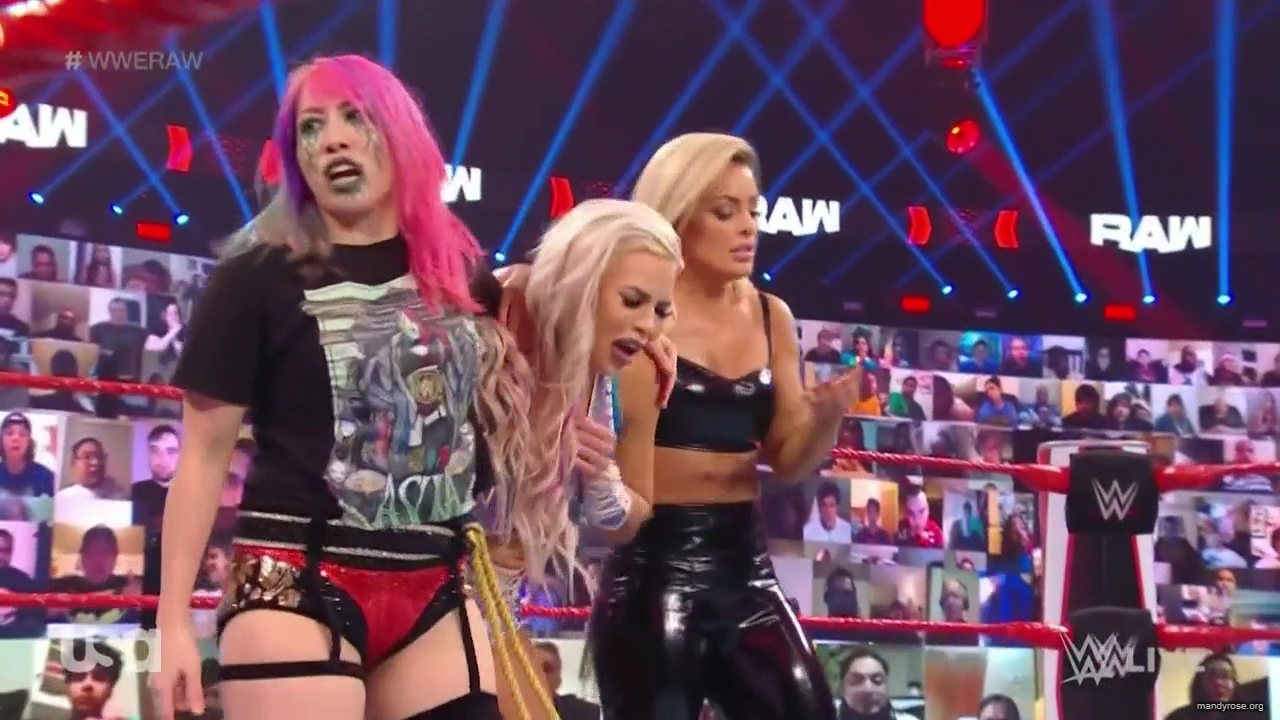 WWE_Monday_Night_Raw_2020_12_14_720p_HDTV_x264-NWCHD_mp40159.jpg
