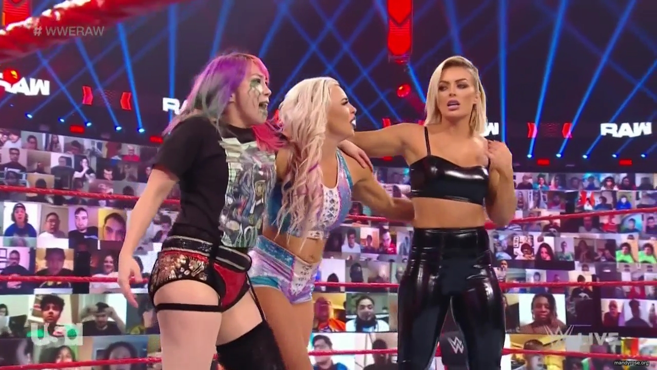 WWE_Monday_Night_Raw_2020_12_14_720p_HDTV_x264-NWCHD_mp40161.jpg