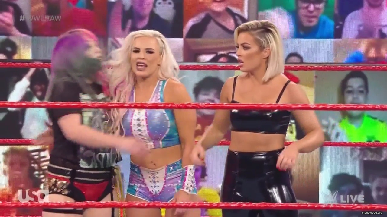 WWE_Monday_Night_Raw_2020_12_14_720p_HDTV_x264-NWCHD_mp40178.jpg