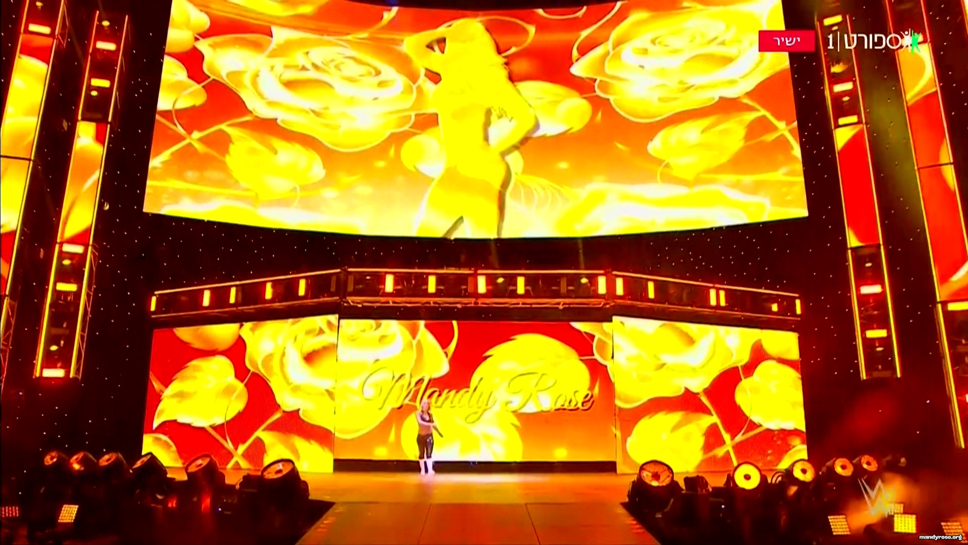 WWE_Monday_Night_Raw_2021_01_04_1080p_HDTV_x264-Star_mkv0014.jpg