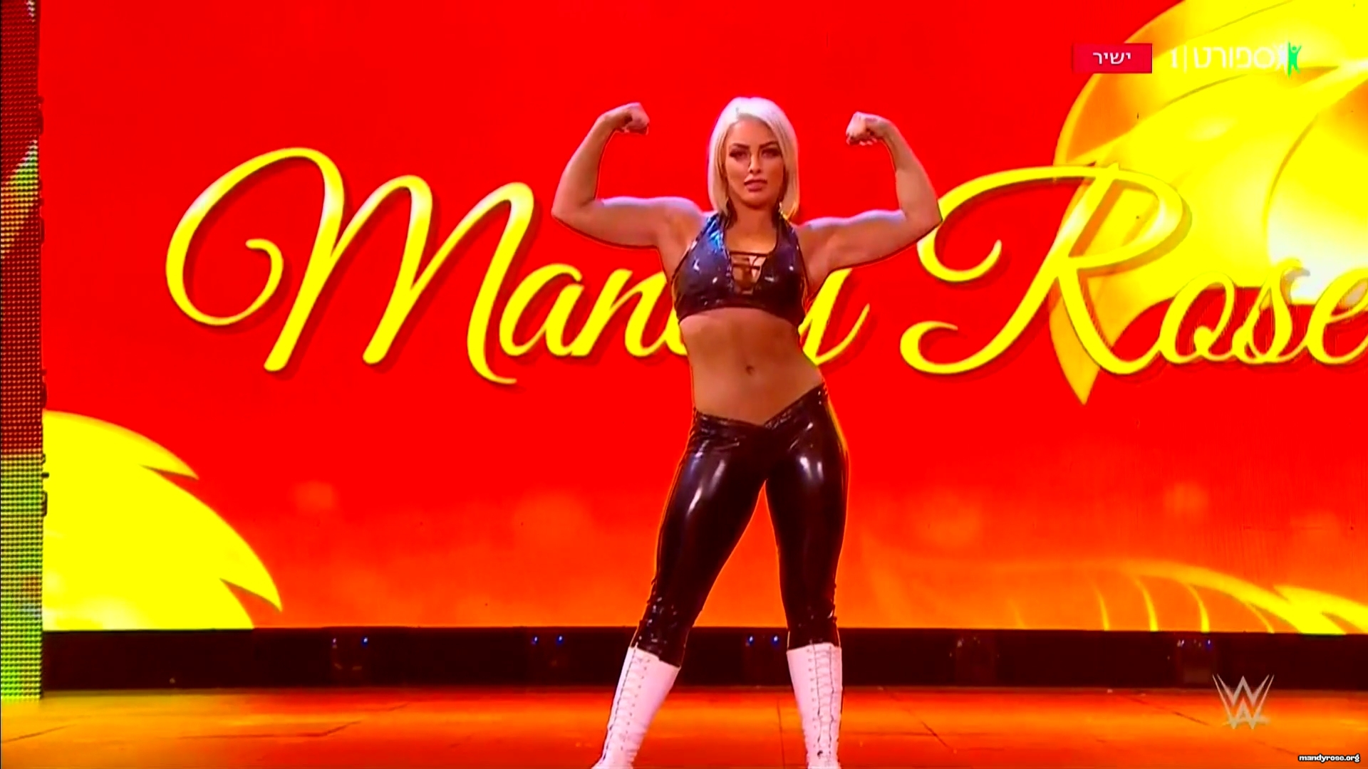 WWE_Monday_Night_Raw_2021_01_04_1080p_HDTV_x264-Star_mkv0026.jpg