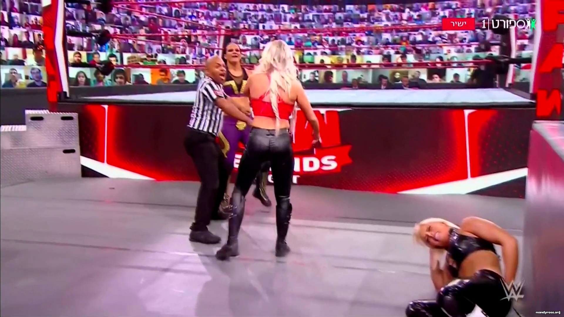 WWE_Monday_Night_Raw_2021_01_04_1080p_HDTV_x264-Star_mkv0077.jpg