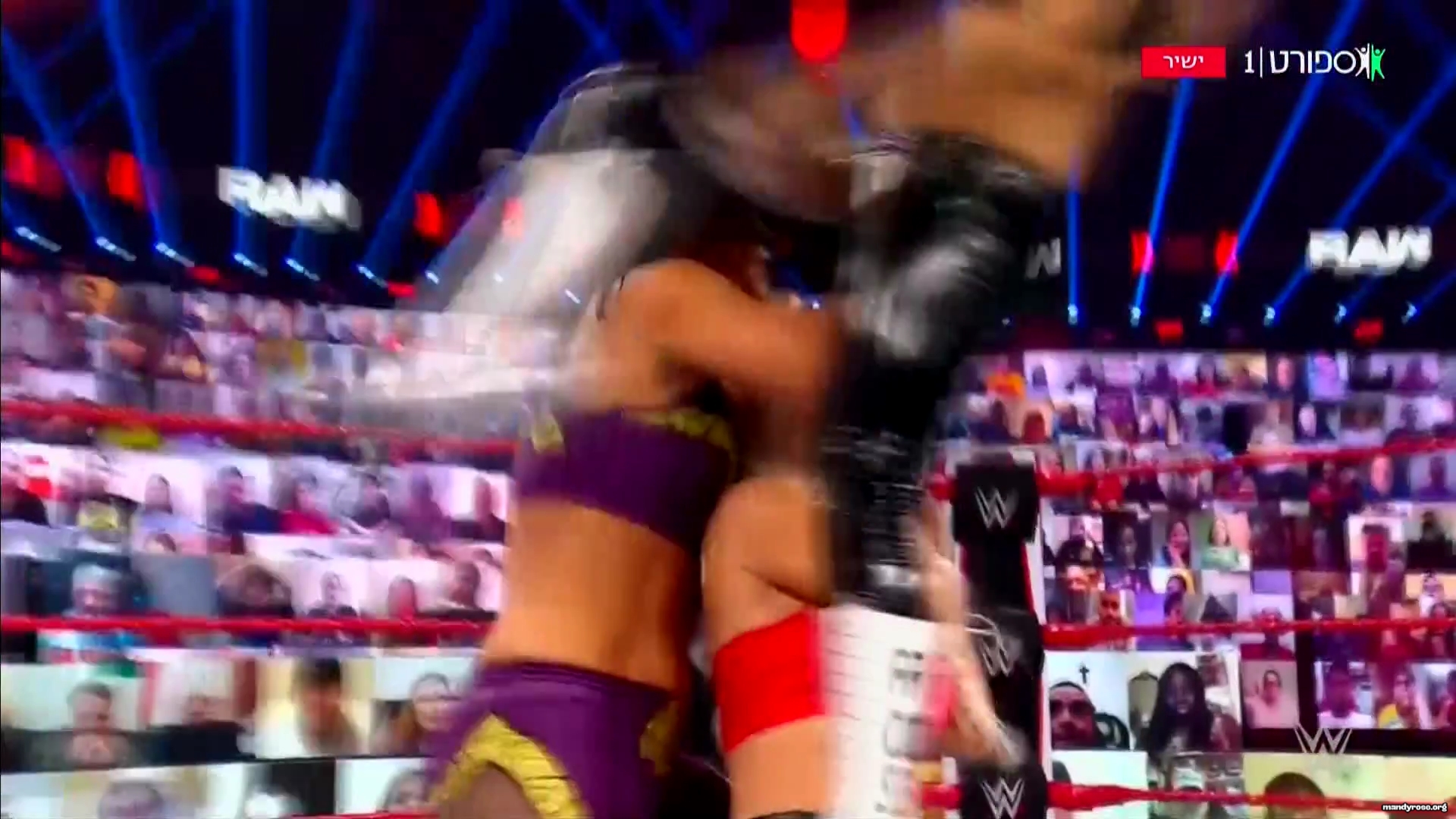 WWE_Monday_Night_Raw_2021_01_04_1080p_HDTV_x264-Star_mkv0149.jpg