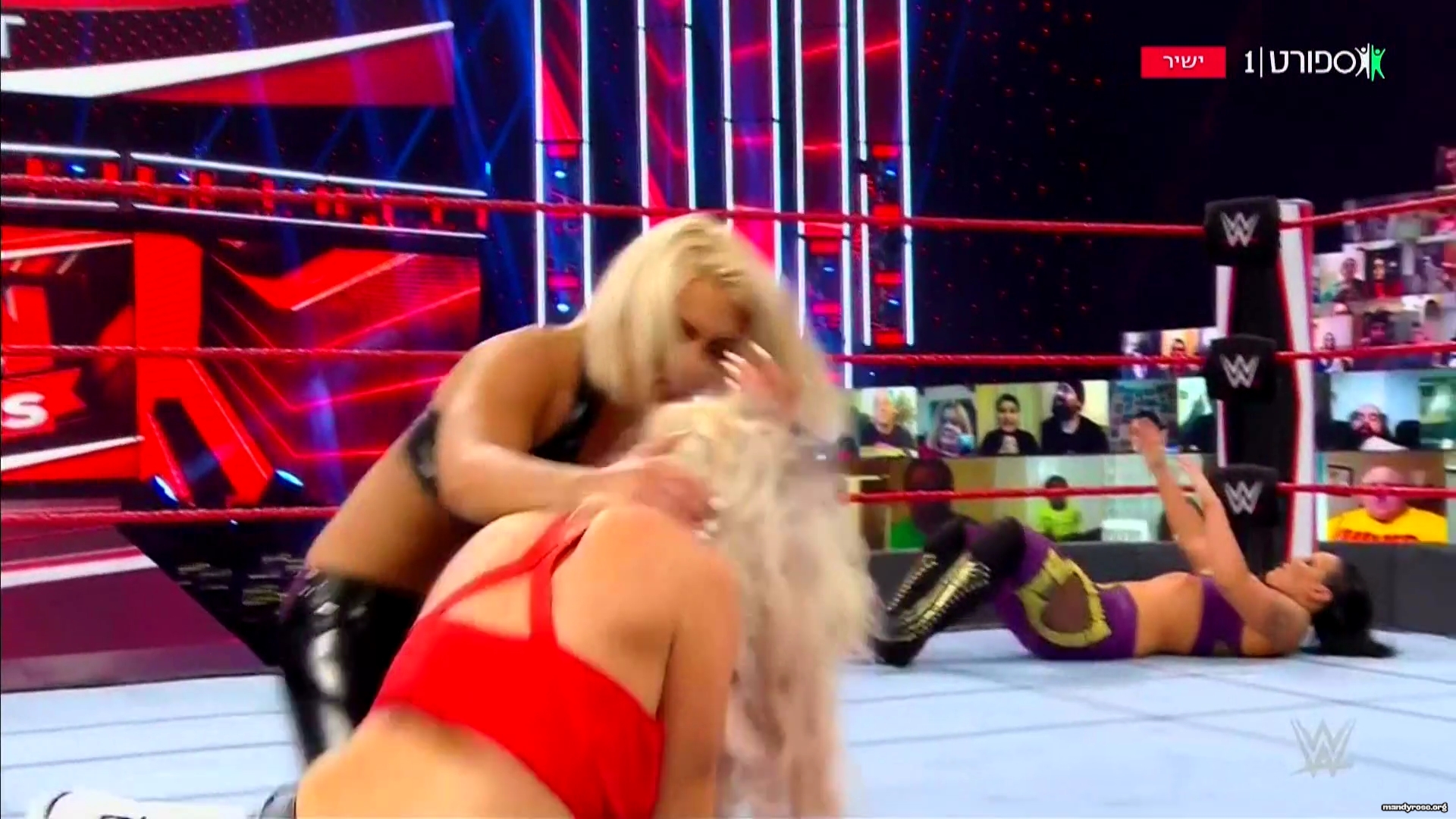 WWE_Monday_Night_Raw_2021_01_04_1080p_HDTV_x264-Star_mkv0154.jpg