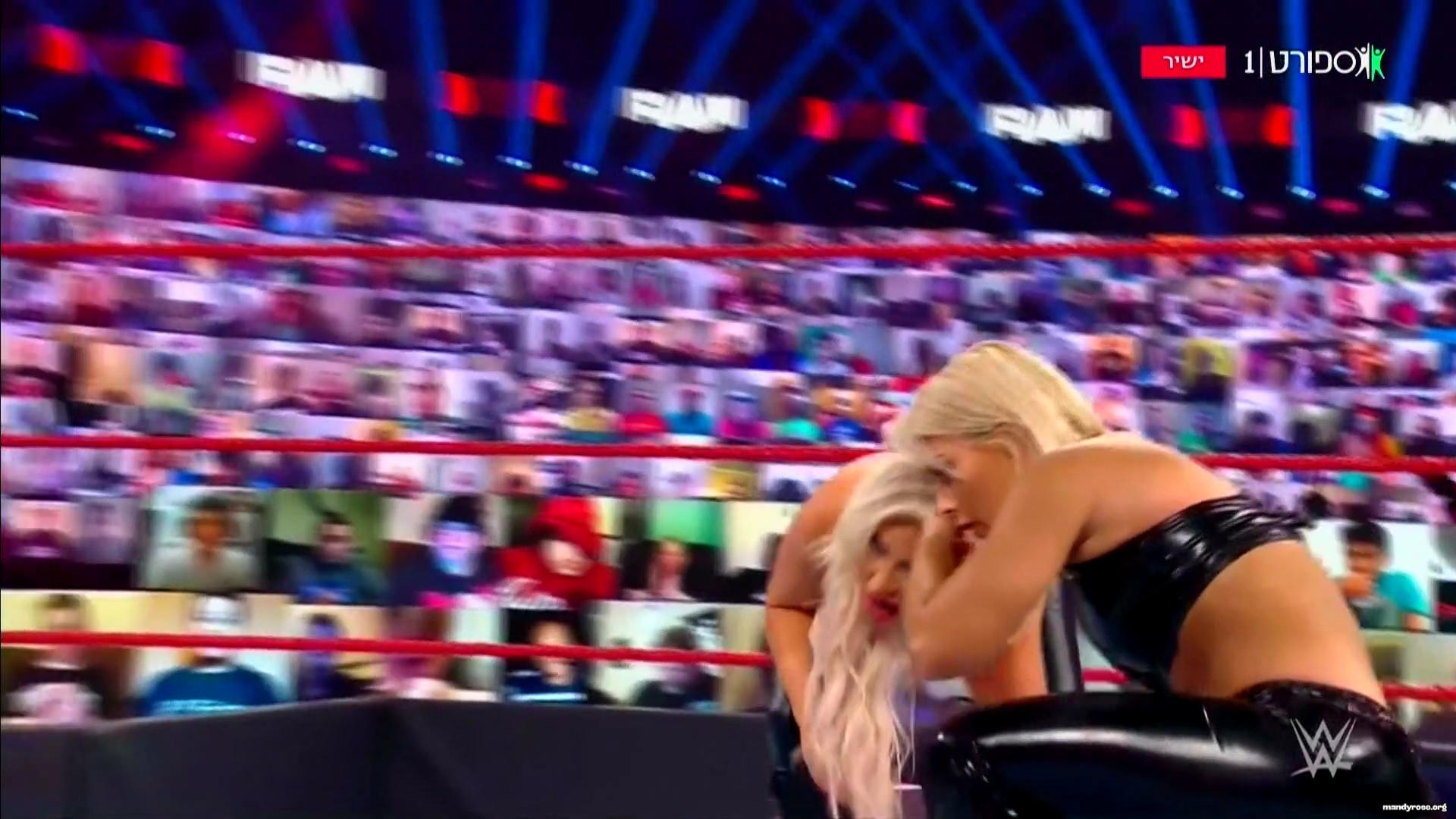WWE_Monday_Night_Raw_2021_01_04_1080p_HDTV_x264-Star_mkv0163.jpg