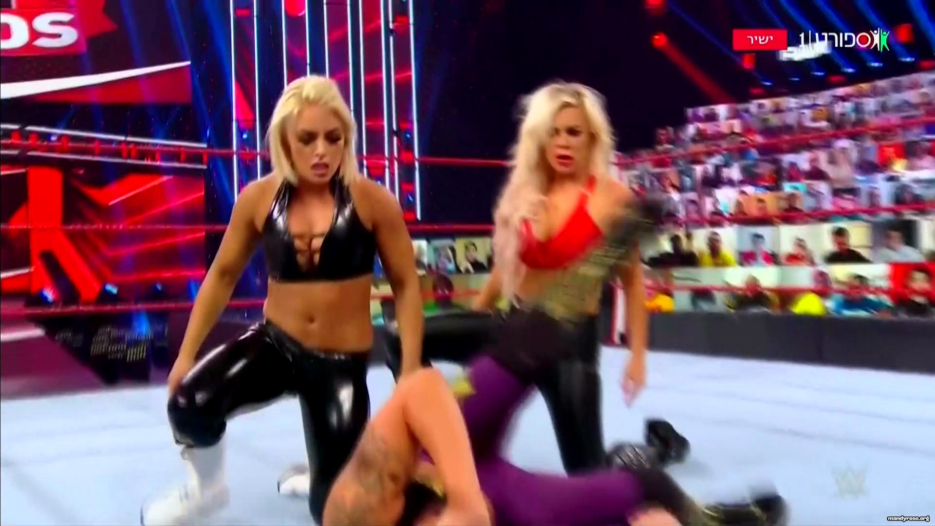 WWE_Monday_Night_Raw_2021_01_04_1080p_HDTV_x264-Star_mkv0168.jpg