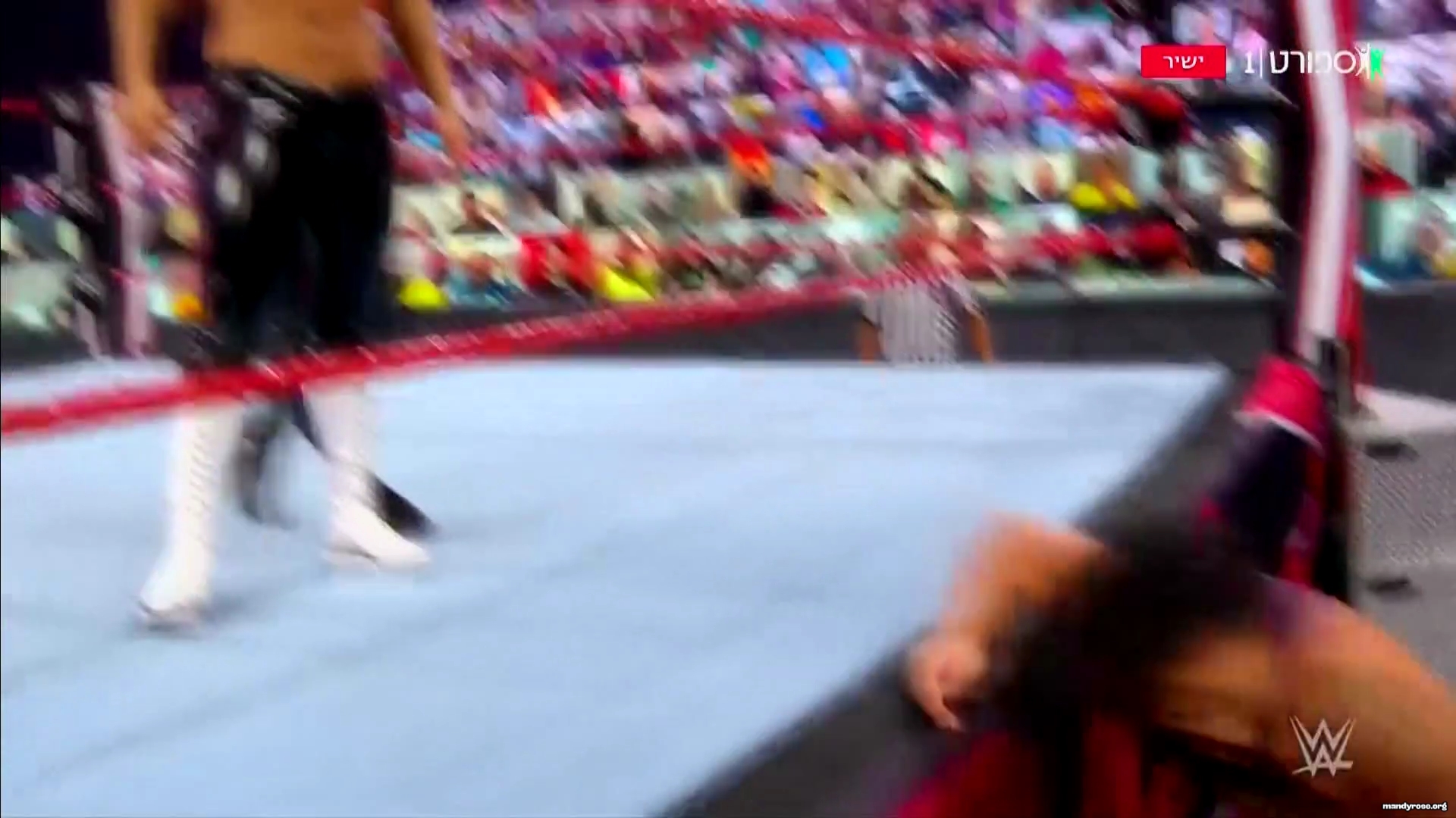 WWE_Monday_Night_Raw_2021_01_04_1080p_HDTV_x264-Star_mkv0171.jpg