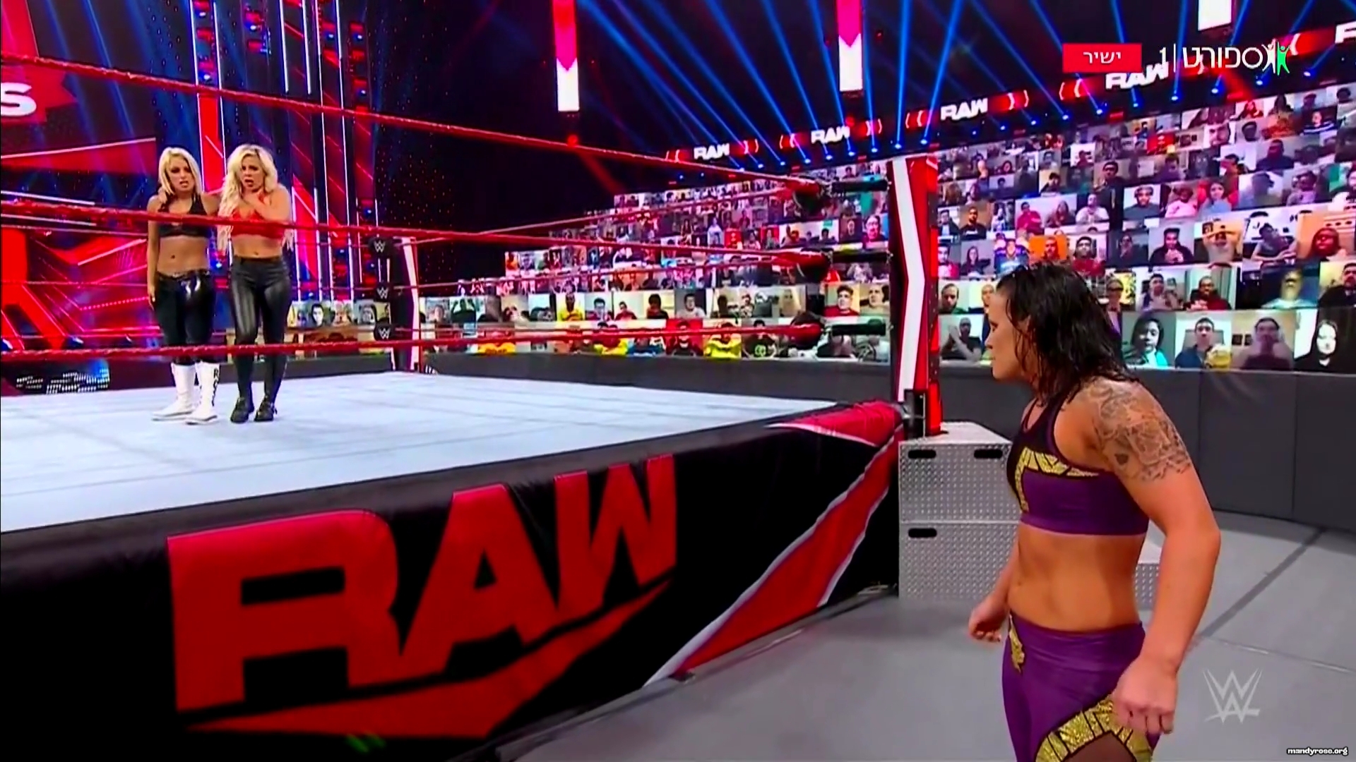 WWE_Monday_Night_Raw_2021_01_04_1080p_HDTV_x264-Star_mkv0194.jpg
