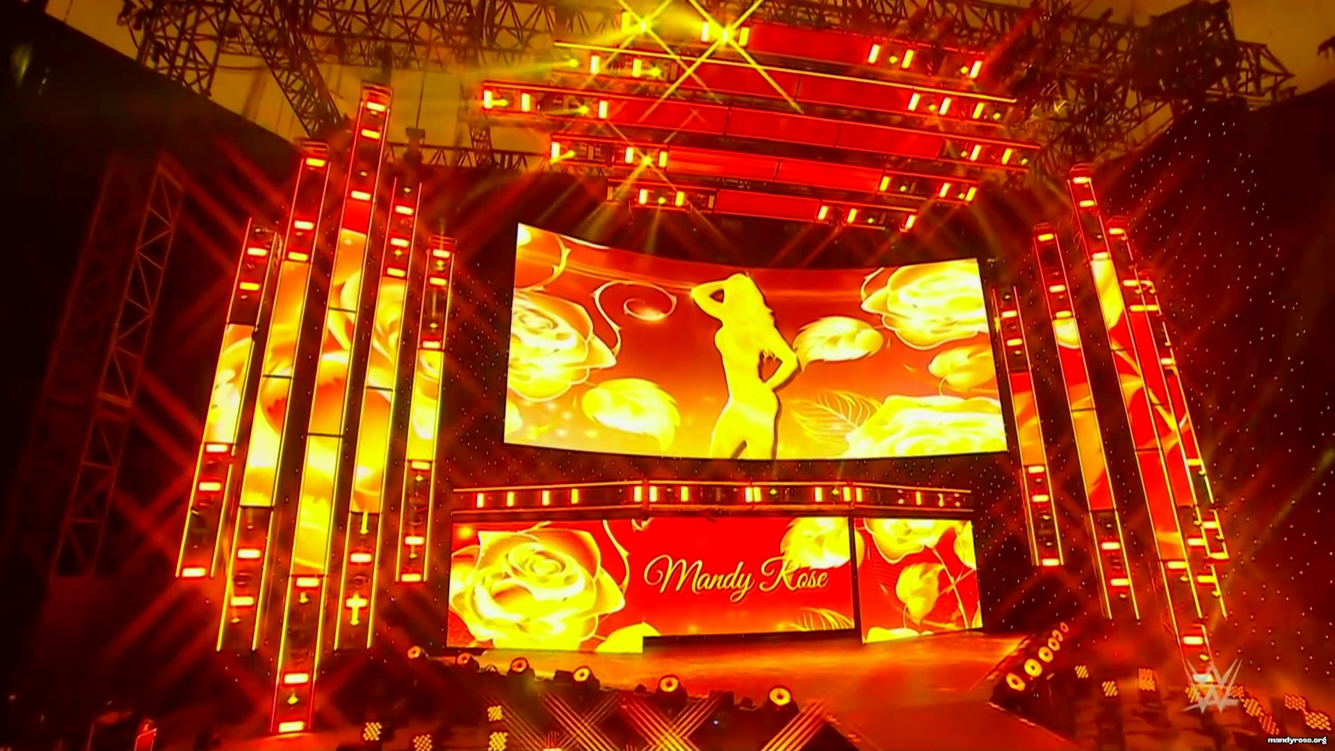 WWE_Monday_Night_Raw_2021_01_18_1080p_HDTV_x264-Star_mkv0033.jpg