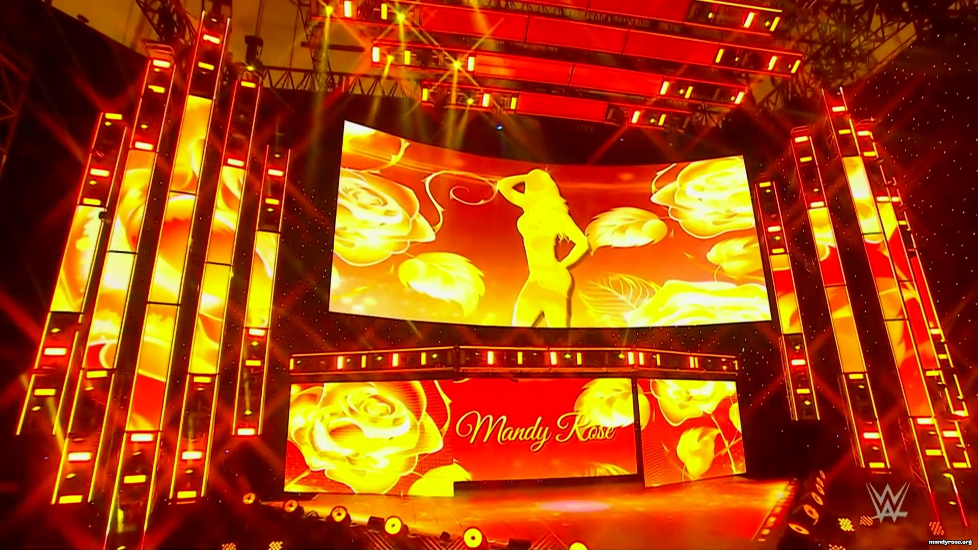 WWE_Monday_Night_Raw_2021_01_18_1080p_HDTV_x264-Star_mkv0035.jpg
