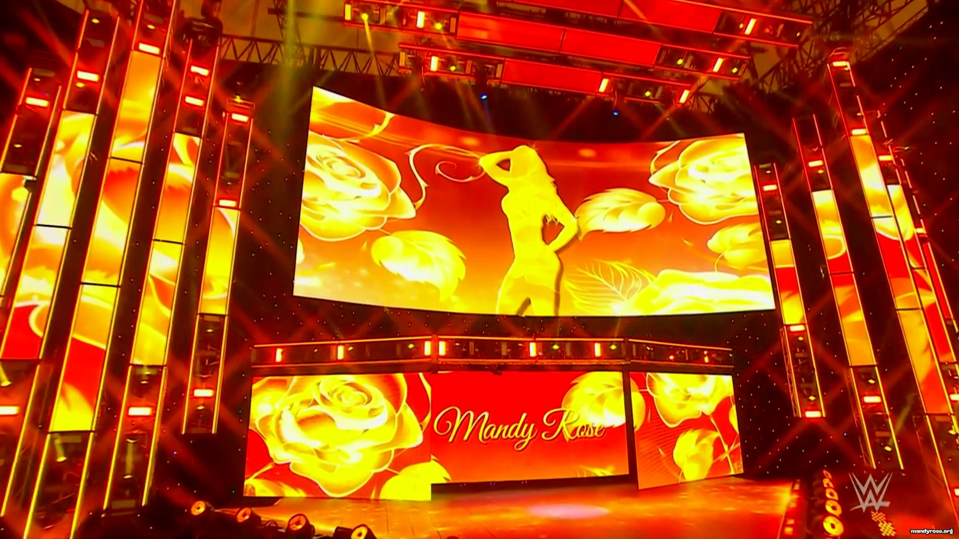 WWE_Monday_Night_Raw_2021_01_18_1080p_HDTV_x264-Star_mkv0036.jpg