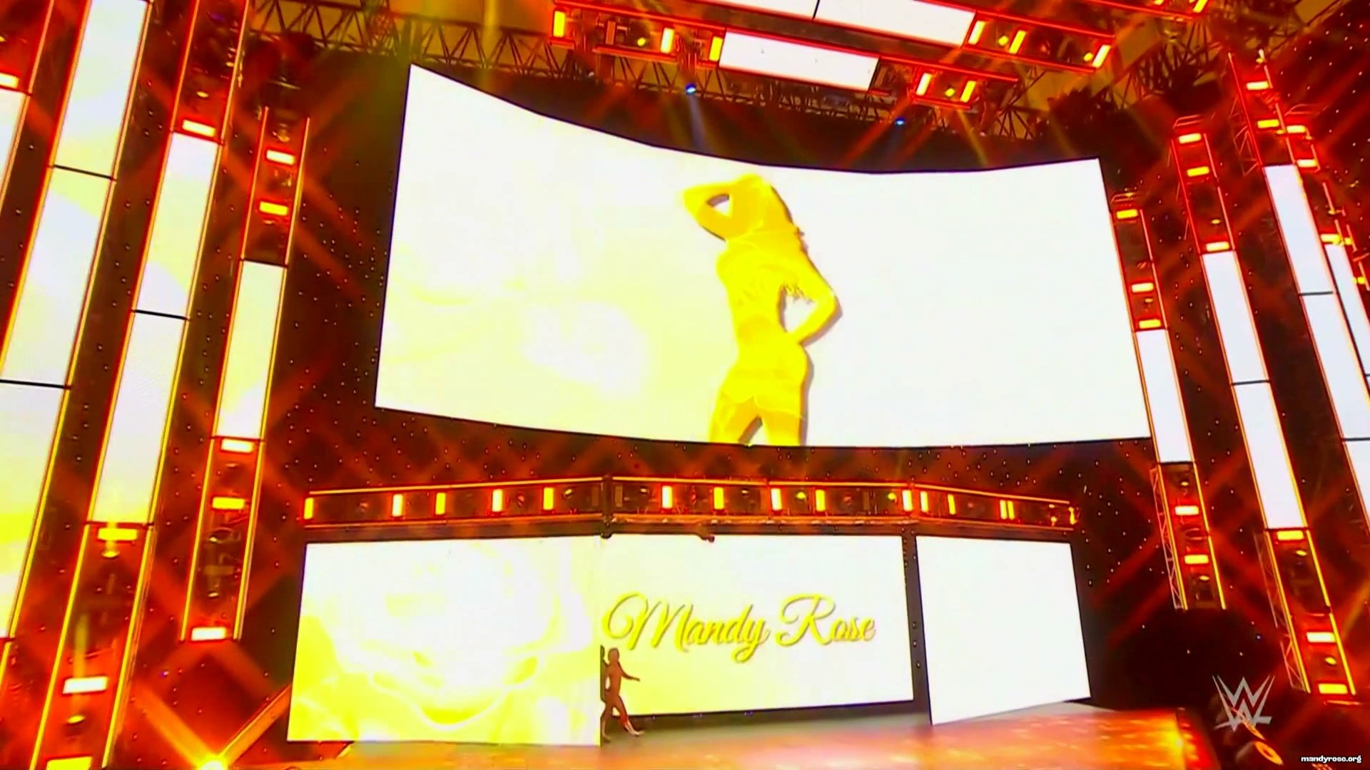 WWE_Monday_Night_Raw_2021_01_18_1080p_HDTV_x264-Star_mkv0037.jpg