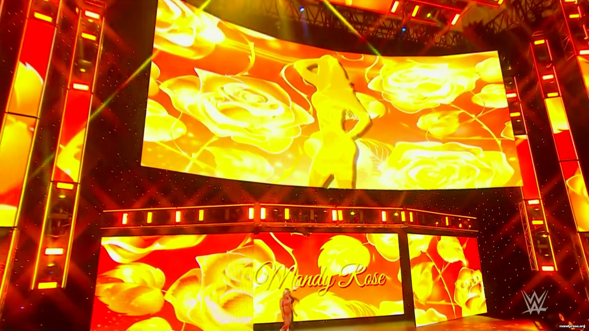 WWE_Monday_Night_Raw_2021_01_18_1080p_HDTV_x264-Star_mkv0038.jpg