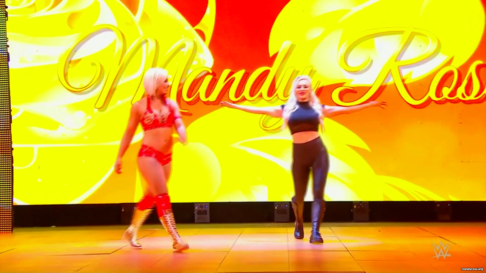 WWE_Monday_Night_Raw_2021_01_18_1080p_HDTV_x264-Star_mkv0041.jpg
