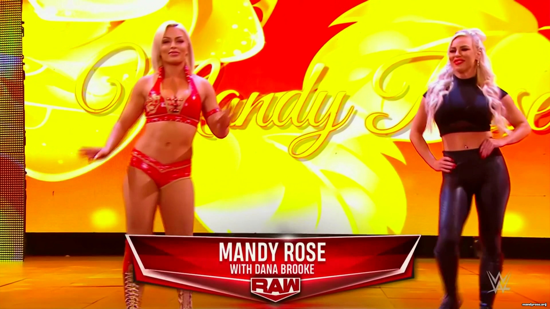 WWE_Monday_Night_Raw_2021_01_18_1080p_HDTV_x264-Star_mkv0045.jpg