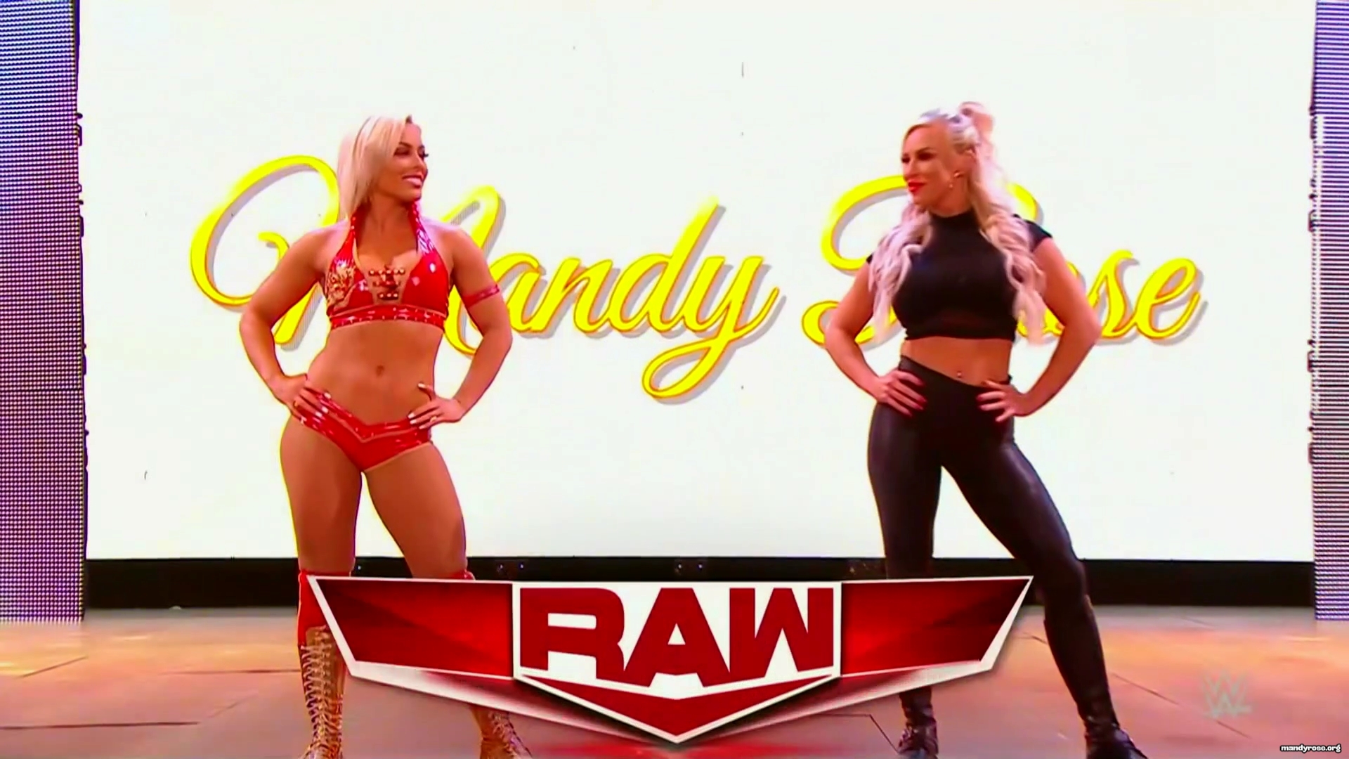 WWE_Monday_Night_Raw_2021_01_18_1080p_HDTV_x264-Star_mkv0047.jpg