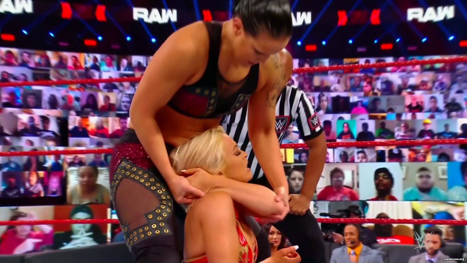 WWE_Monday_Night_Raw_2021_01_18_1080p_HDTV_x264-Star_mkv0451.jpg