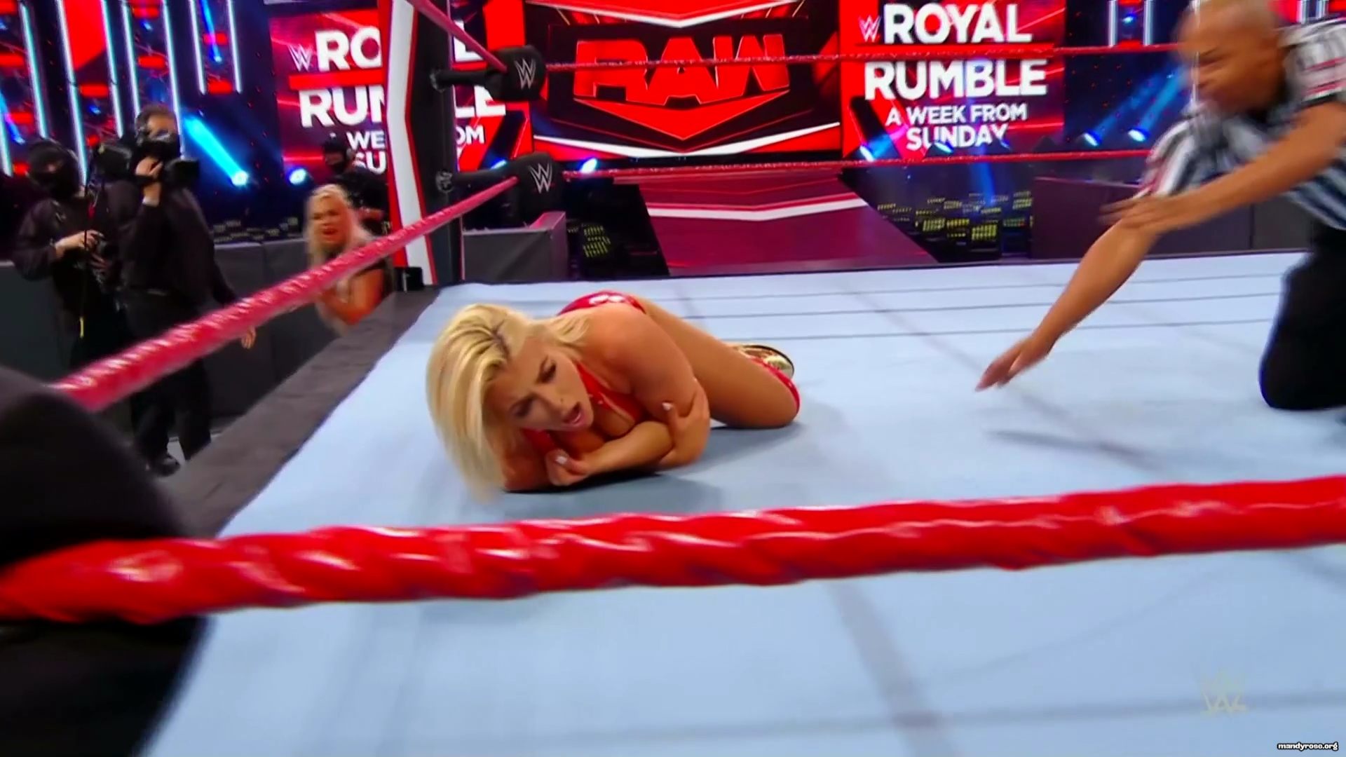 WWE_Monday_Night_Raw_2021_01_18_1080p_HDTV_x264-Star_mkv0463.jpg