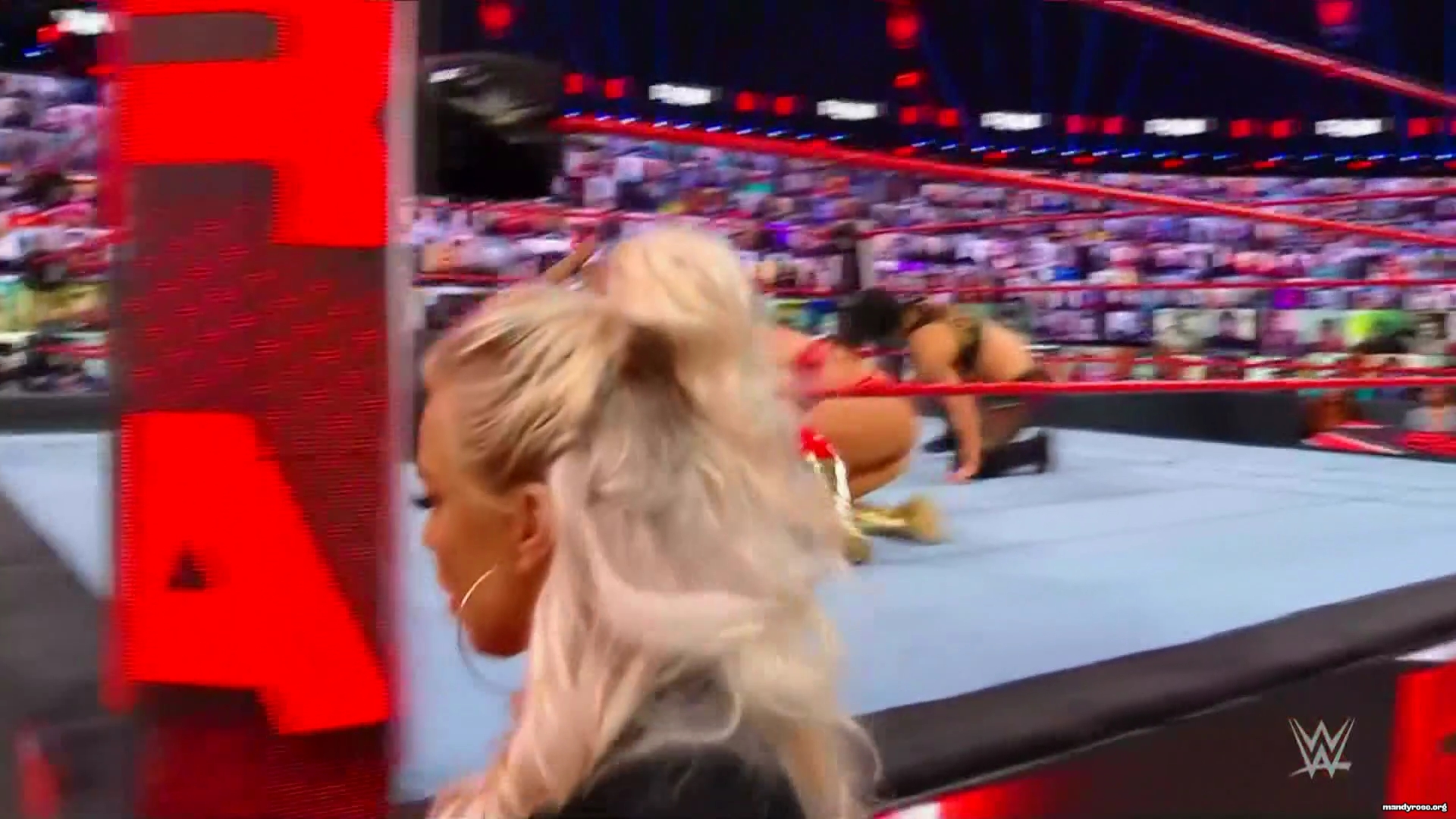 WWE_Monday_Night_Raw_2021_01_18_1080p_HDTV_x264-Star_mkv0476.jpg