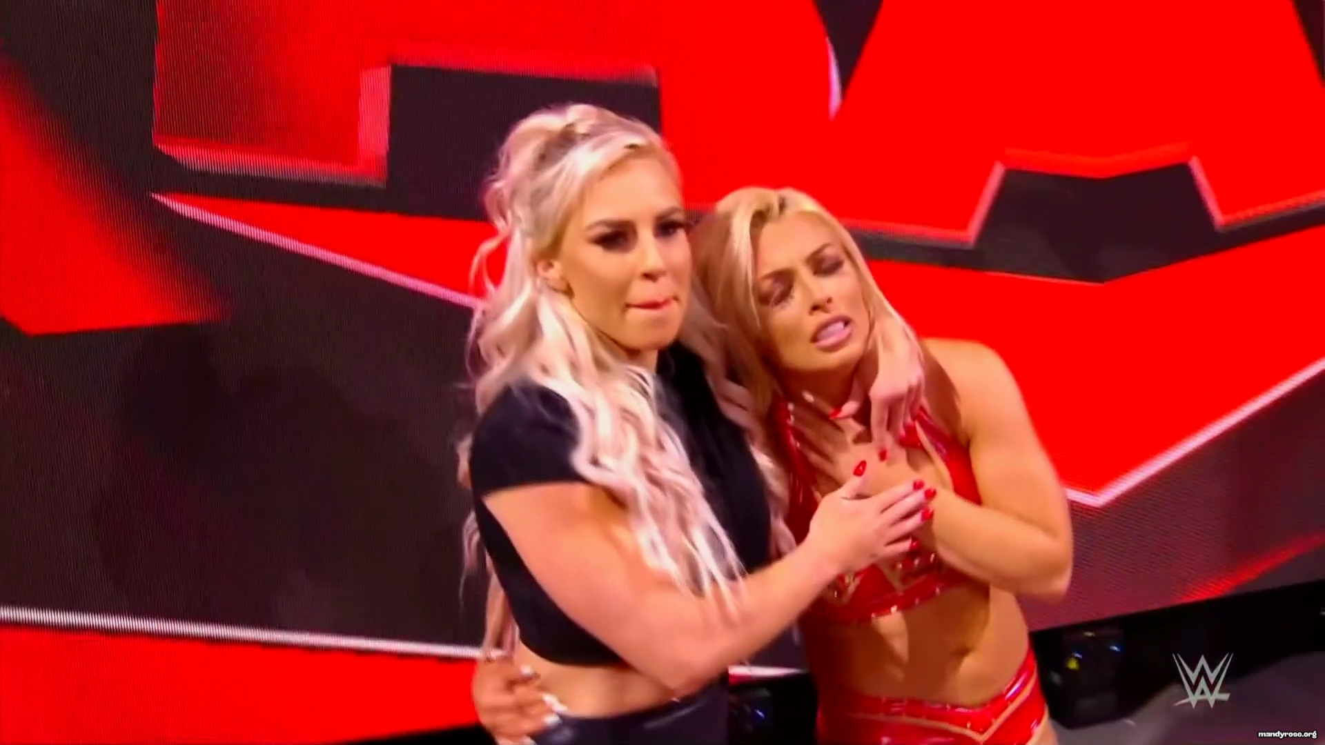 WWE_Monday_Night_Raw_2021_01_18_1080p_HDTV_x264-Star_mkv0646.jpg