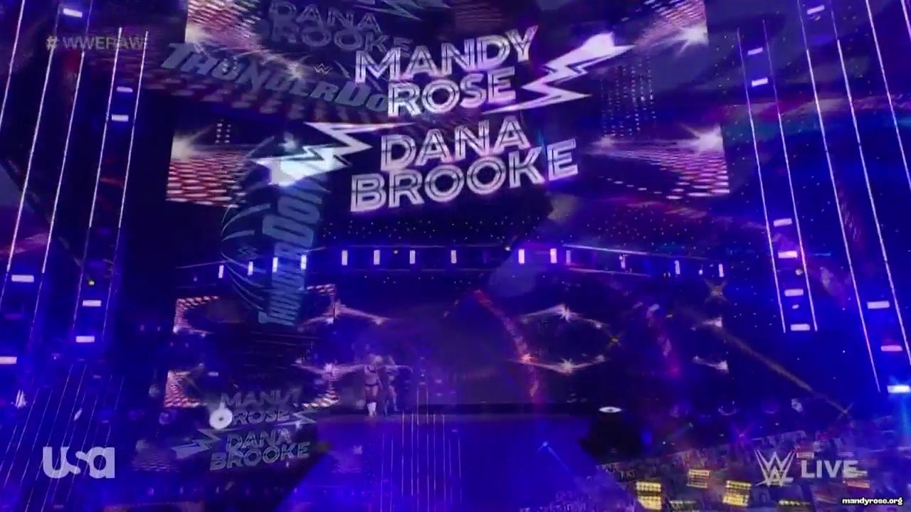 WWE_Monday_Night_Raw_2021_02_01_720p_HDTV_x264-NWCHD_mp40021.jpg
