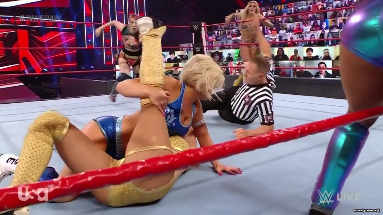 WWE_Monday_Night_Raw_2021_02_01_720p_HDTV_x264-NWCHD_mp40250.jpg