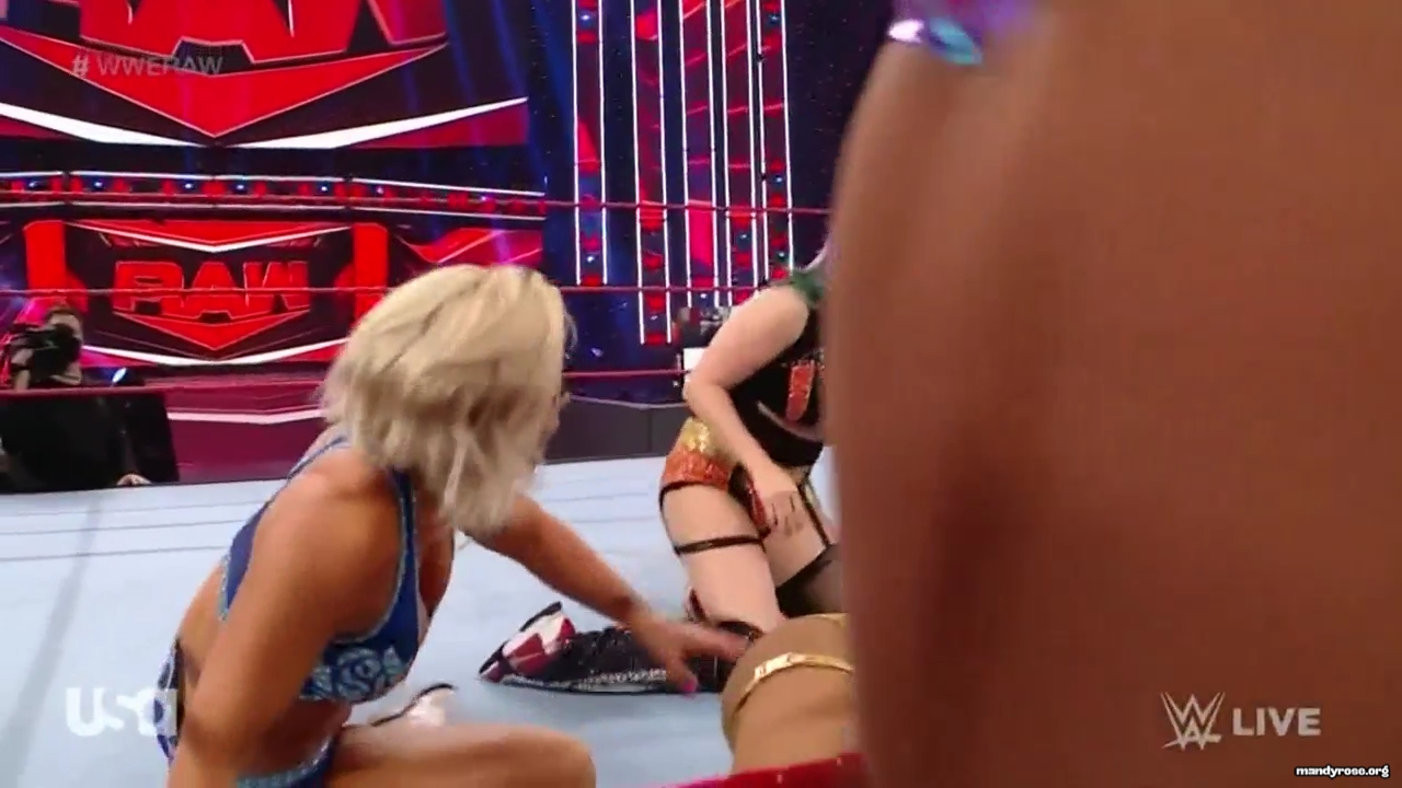 WWE_Monday_Night_Raw_2021_02_01_720p_HDTV_x264-NWCHD_mp40252.jpg