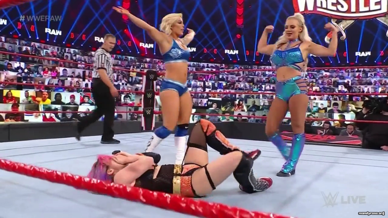 WWE_Monday_Night_Raw_2021_02_01_720p_HDTV_x264-NWCHD_mp40285.jpg