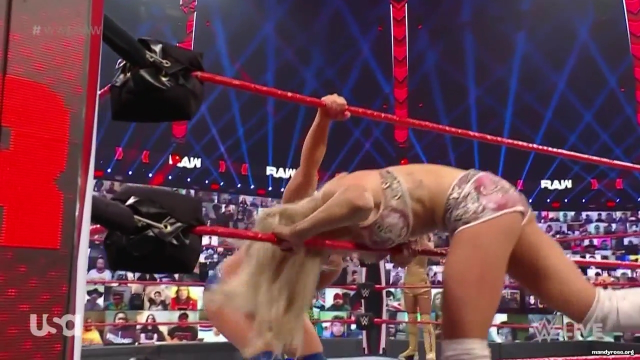WWE_Monday_Night_Raw_2021_02_01_720p_HDTV_x264-NWCHD_mp40337.jpg