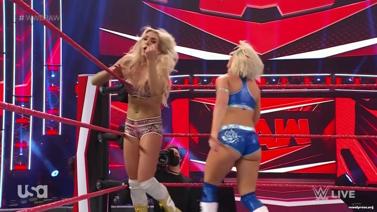 WWE_Monday_Night_Raw_2021_02_01_720p_HDTV_x264-NWCHD_mp40362.jpg