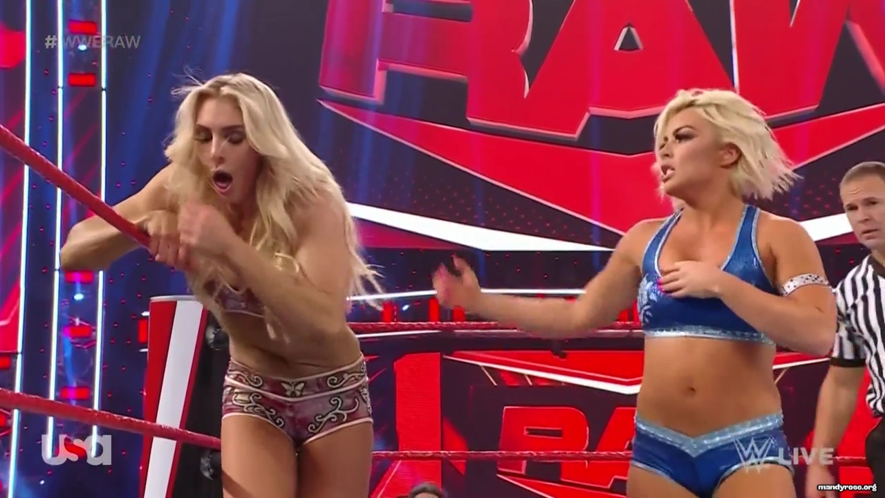 WWE_Monday_Night_Raw_2021_02_01_720p_HDTV_x264-NWCHD_mp40364.jpg