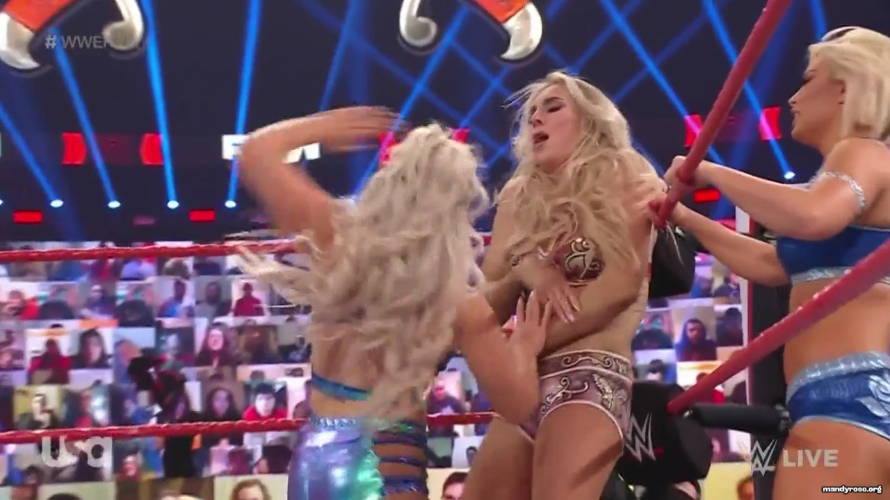 WWE_Monday_Night_Raw_2021_02_01_720p_HDTV_x264-NWCHD_mp40399.jpg