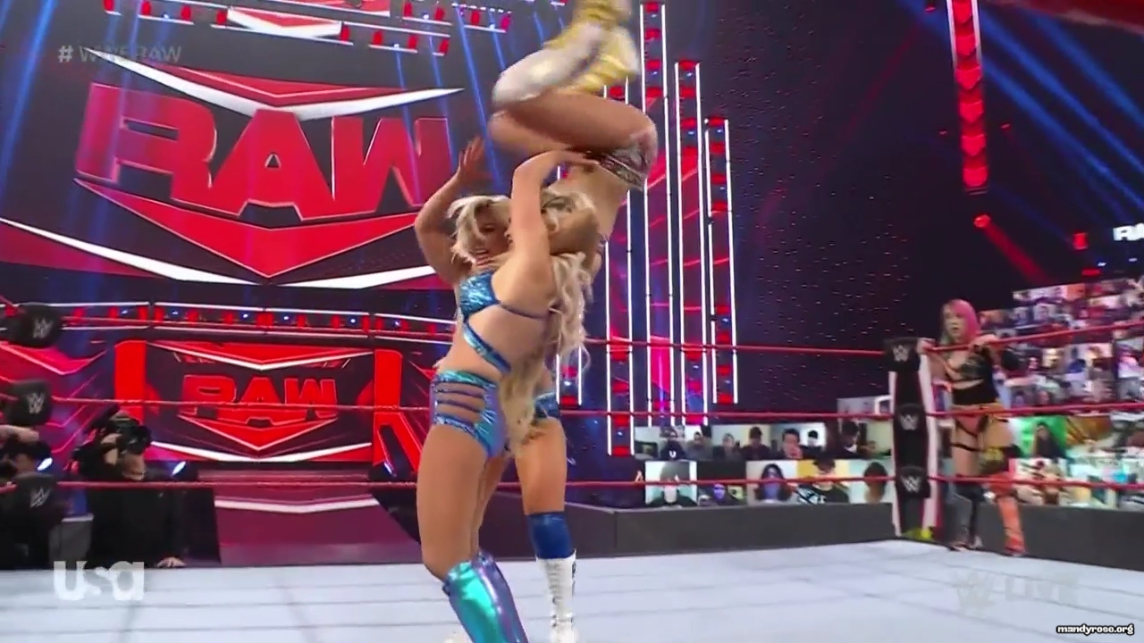 WWE_Monday_Night_Raw_2021_02_01_720p_HDTV_x264-NWCHD_mp40419.jpg