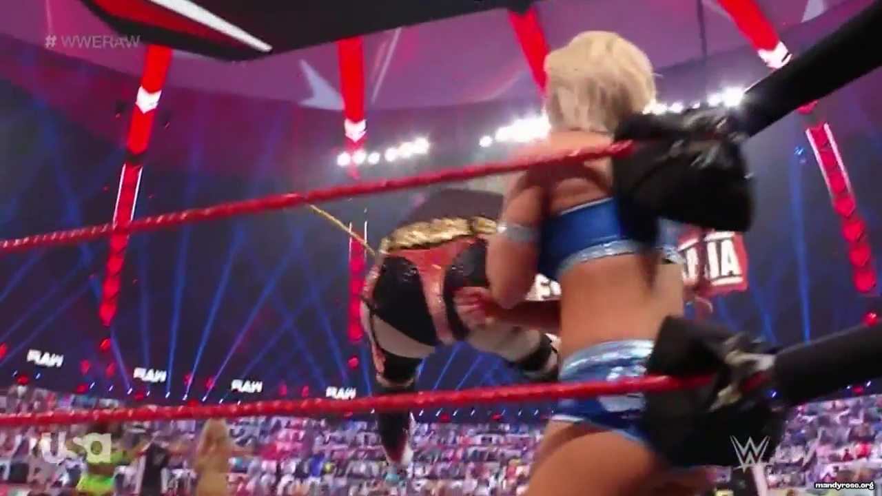 WWE_Monday_Night_Raw_2021_02_01_720p_HDTV_x264-NWCHD_mp40434.jpg