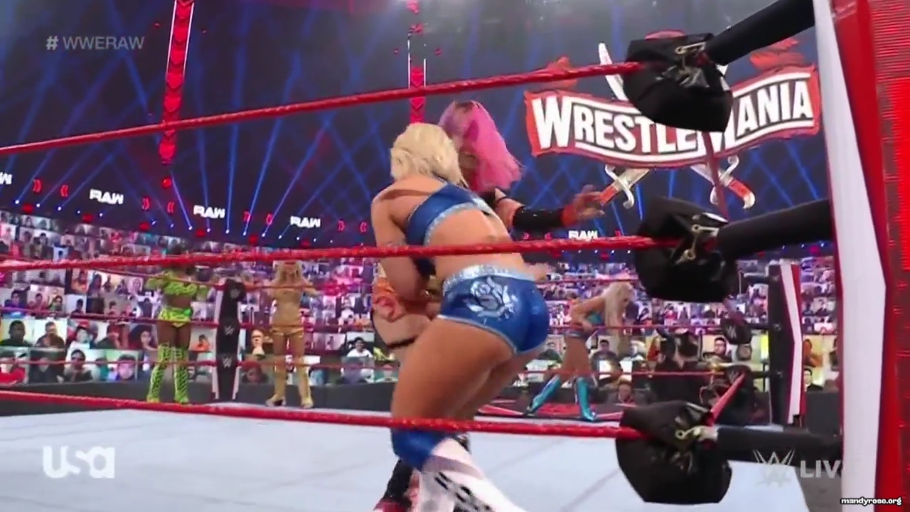 WWE_Monday_Night_Raw_2021_02_01_720p_HDTV_x264-NWCHD_mp40435.jpg