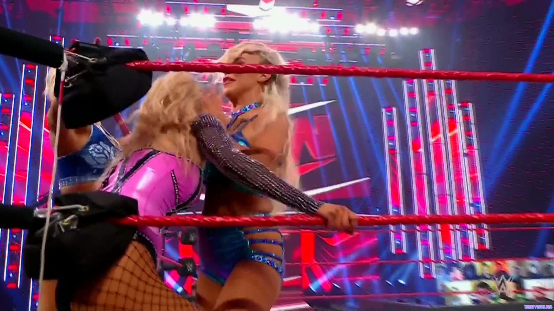 WWE_Monday_Night_Raw_2021_02_22_1080p_HDTV_x264-Star_mkv0095.jpg