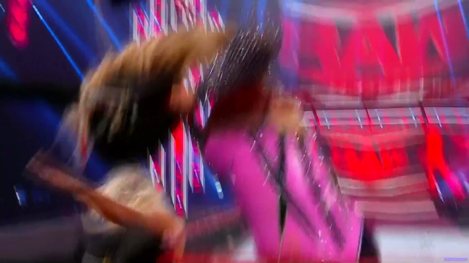 WWE_Monday_Night_Raw_2021_02_22_1080p_HDTV_x264-Star_mkv0116.jpg
