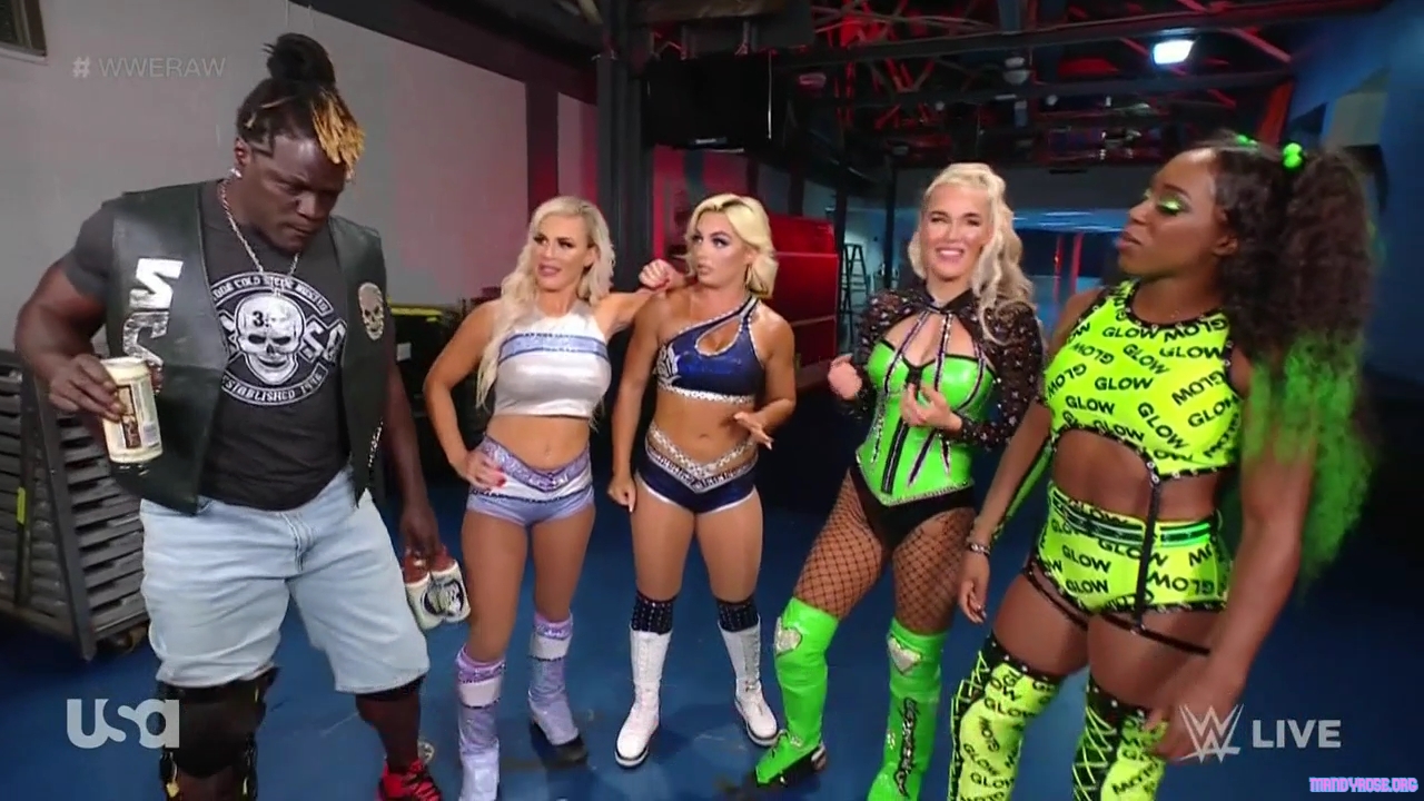 WWE_Monday_Night_Raw_2021_03_15_720p_HDTV_x264-NWCHD_mp40038.jpg